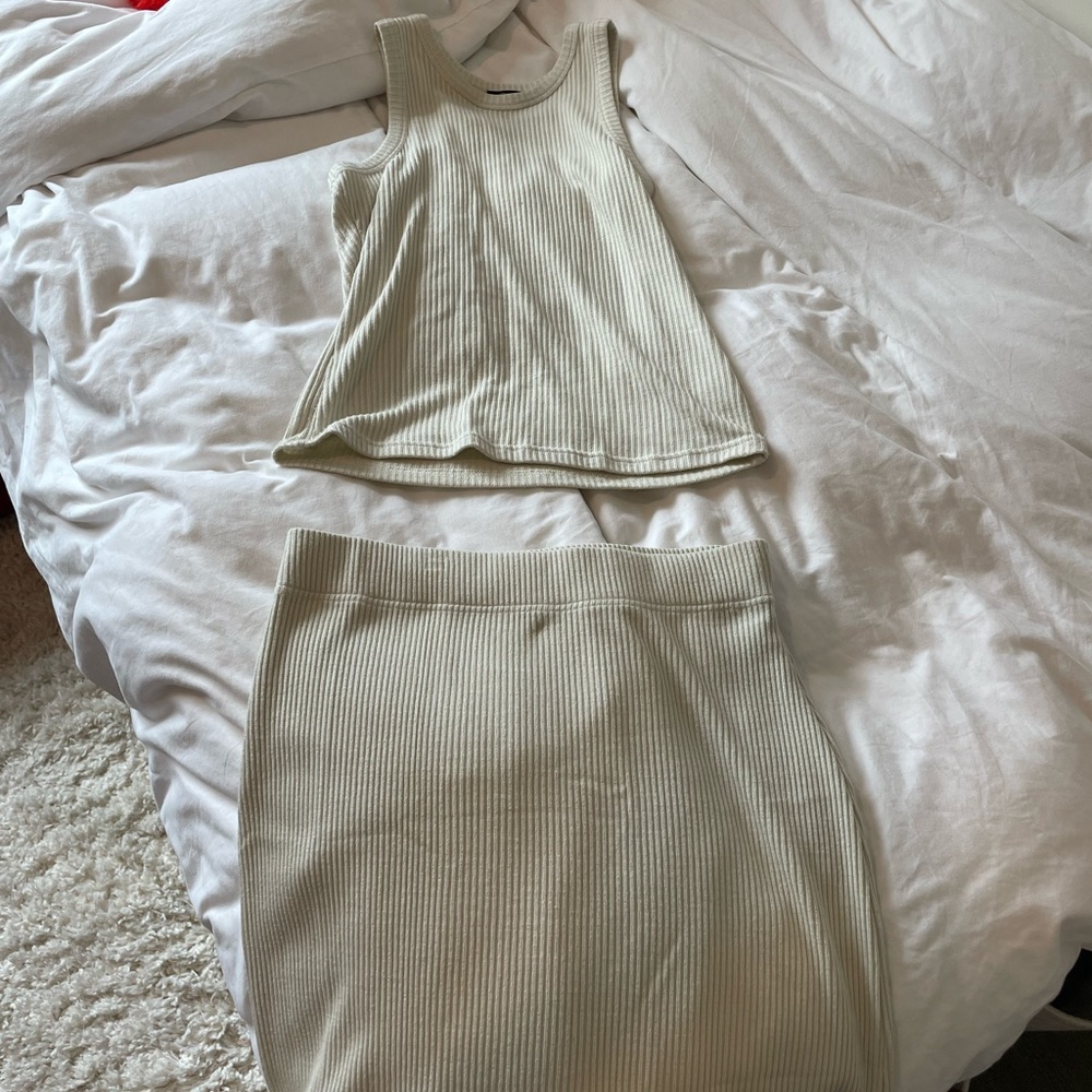 White Rails Two Piece dress - Picture 3 of 7